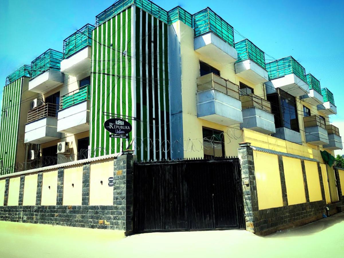 Republika Urban Hotel By Summit Resorts Abbottabad Exterior photo